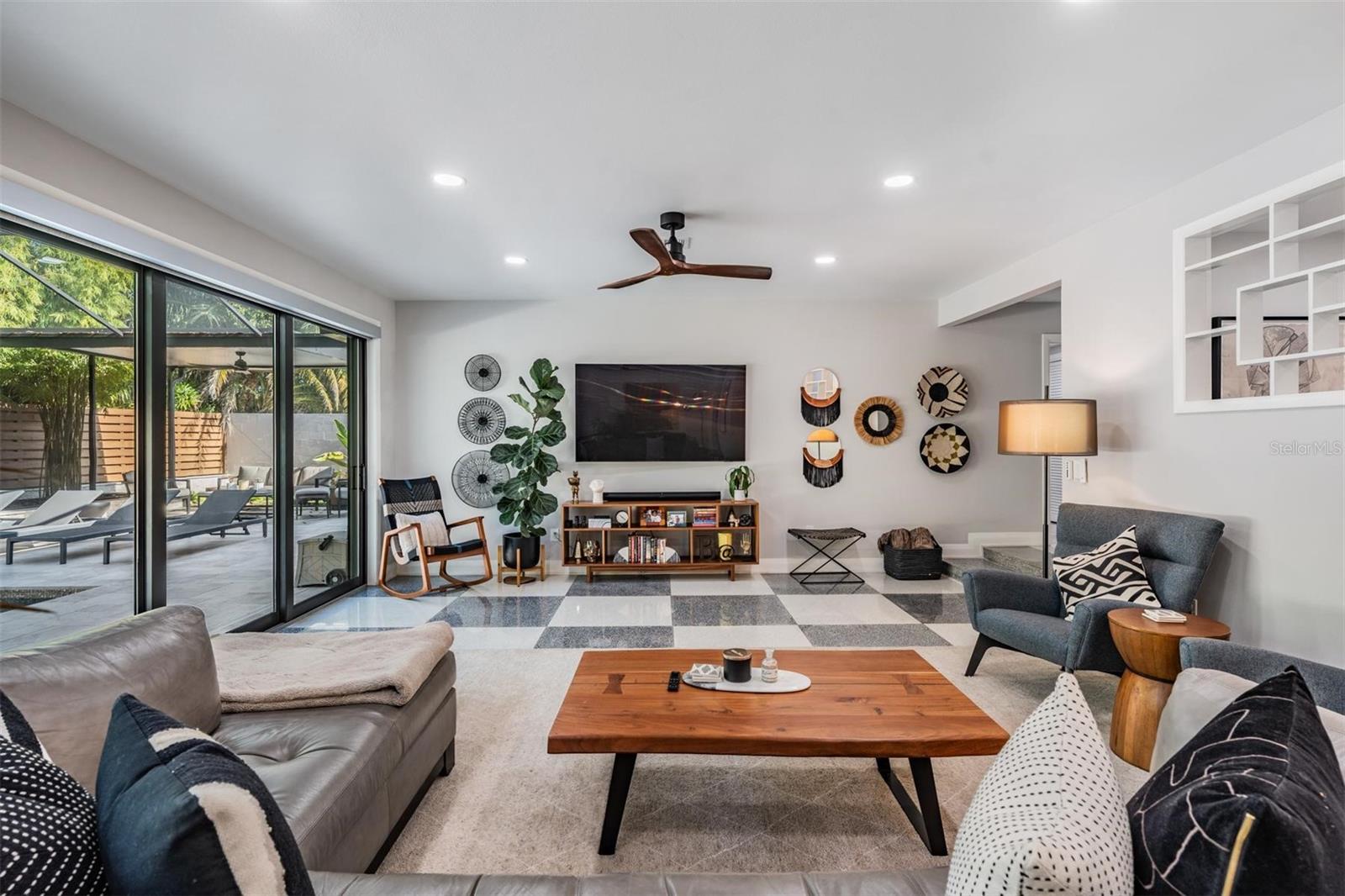 Image 6 of 42 For 4130 River View Avenue