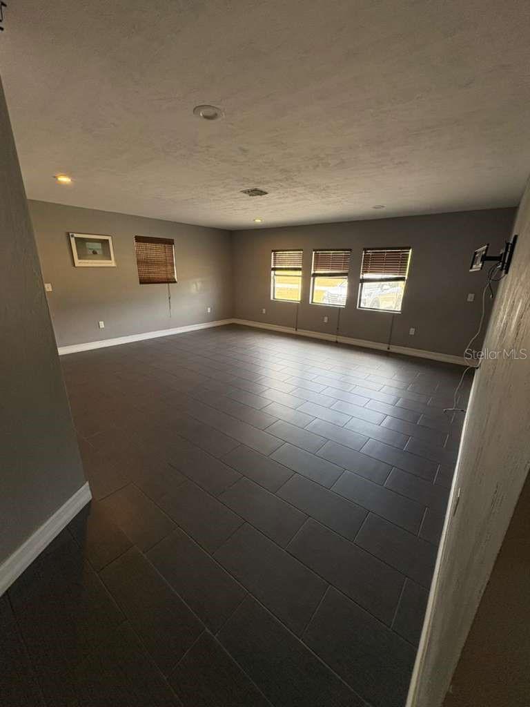 Image 11 of 23 For 706 4th Street