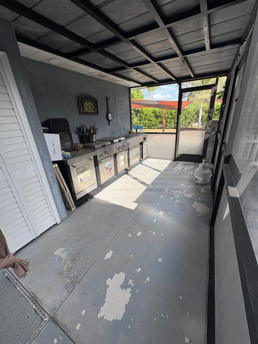 Image 12 of 23 For 706 4th Street