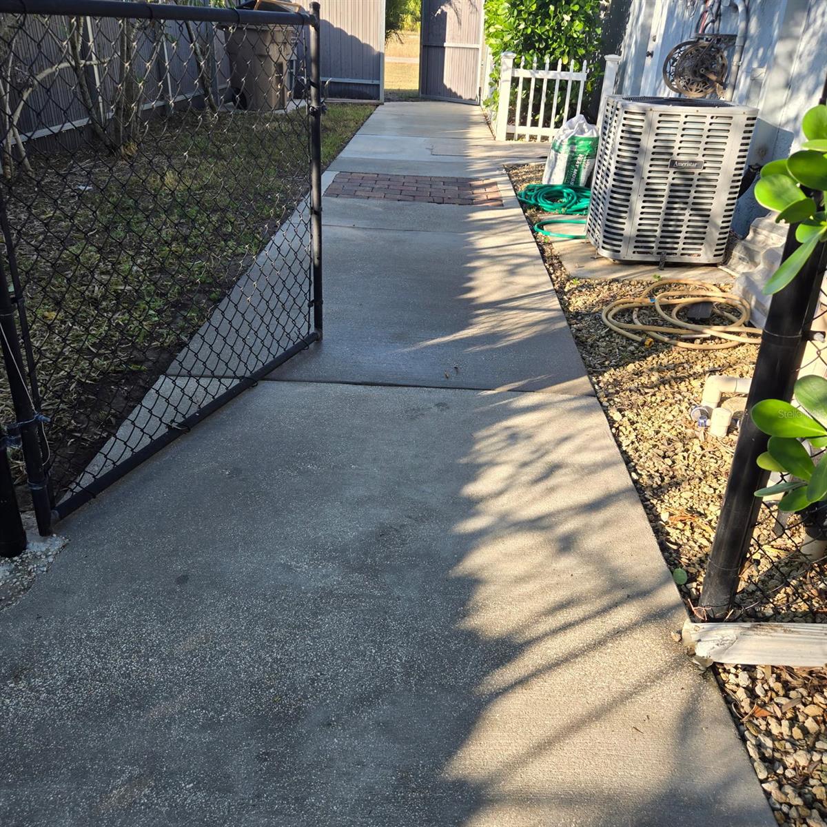 Image 17 of 23 For 706 4th Street