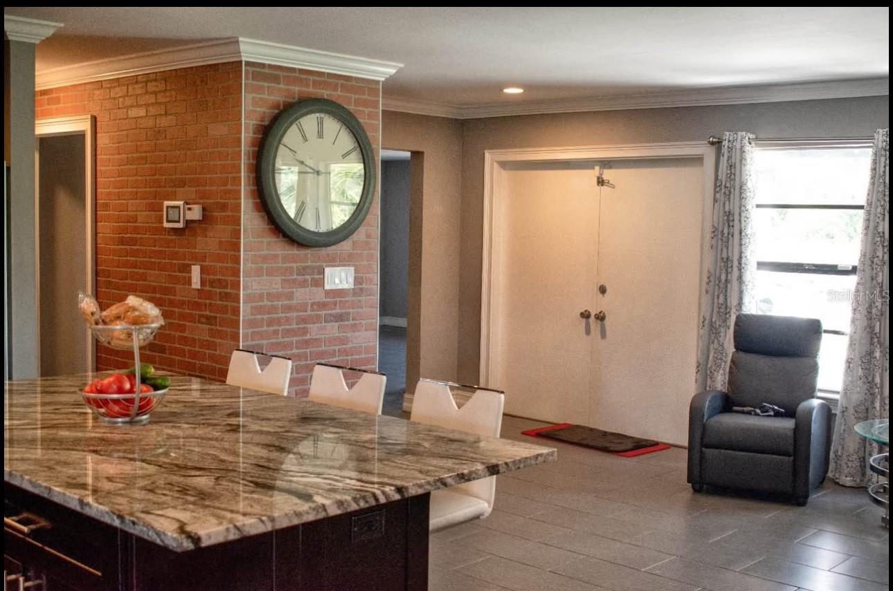 Image 6 of 23 For 706 4th Street