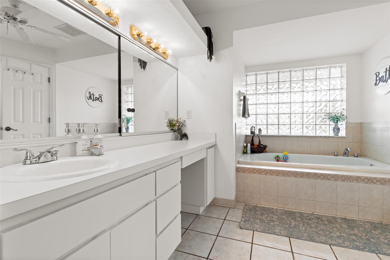 Image 15 of 46 For 5301 Merrifield Court