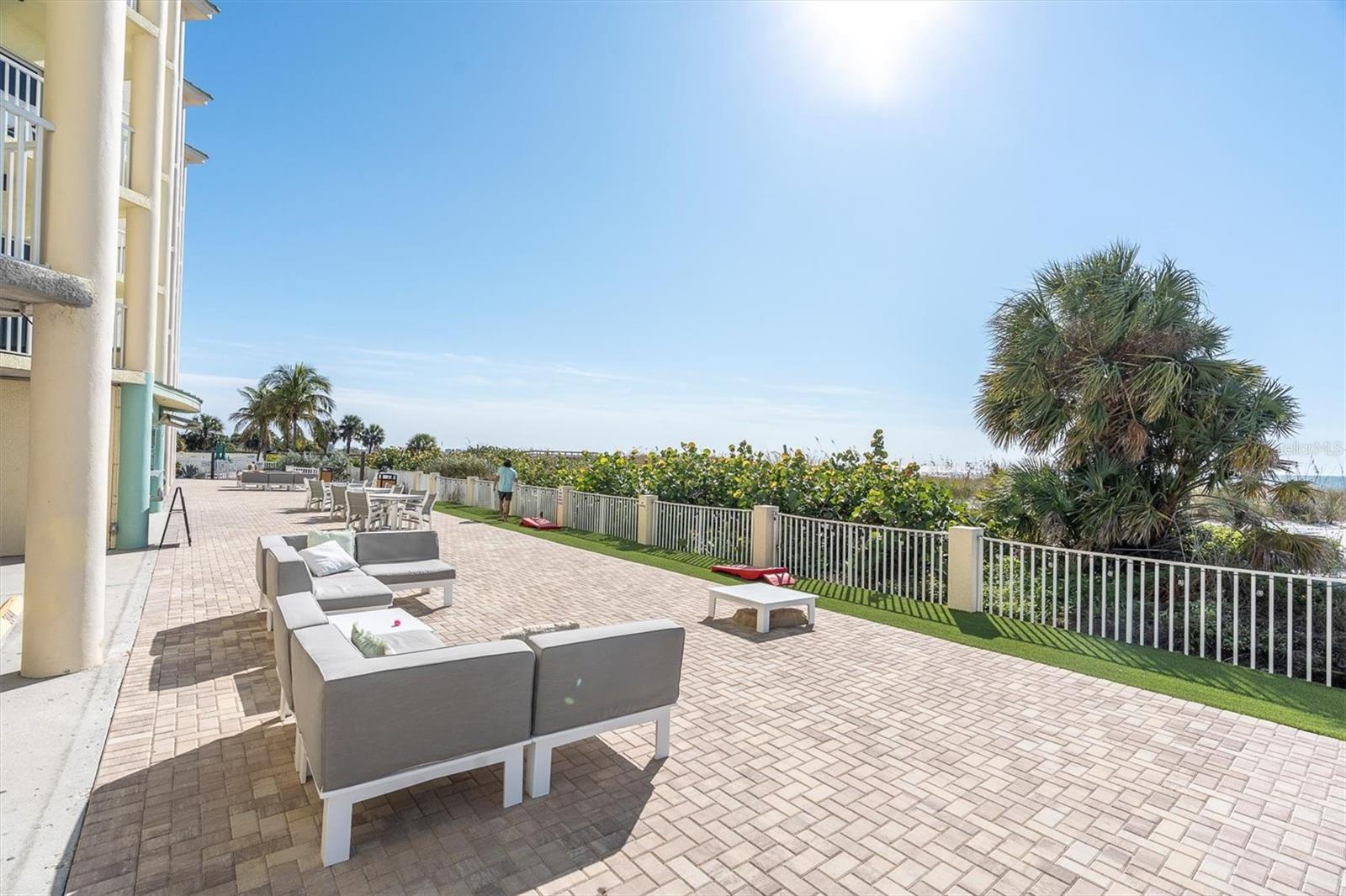 Image 33 of 39 For 12000 Gulf Boulevard 207n