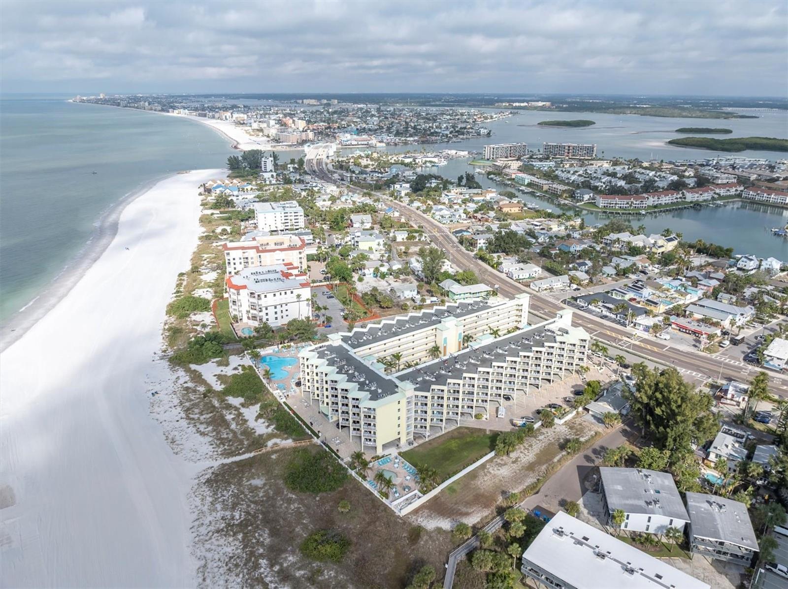 Image 38 of 39 For 12000 Gulf Boulevard 207n