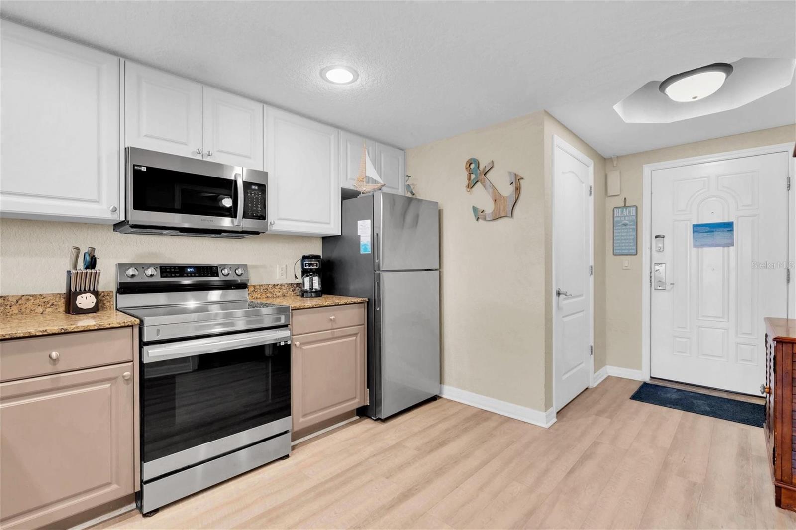 Image 7 of 39 For 12000 Gulf Boulevard 207n