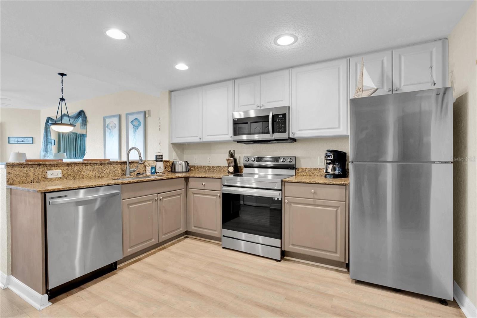 Image 8 of 39 For 12000 Gulf Boulevard 207n