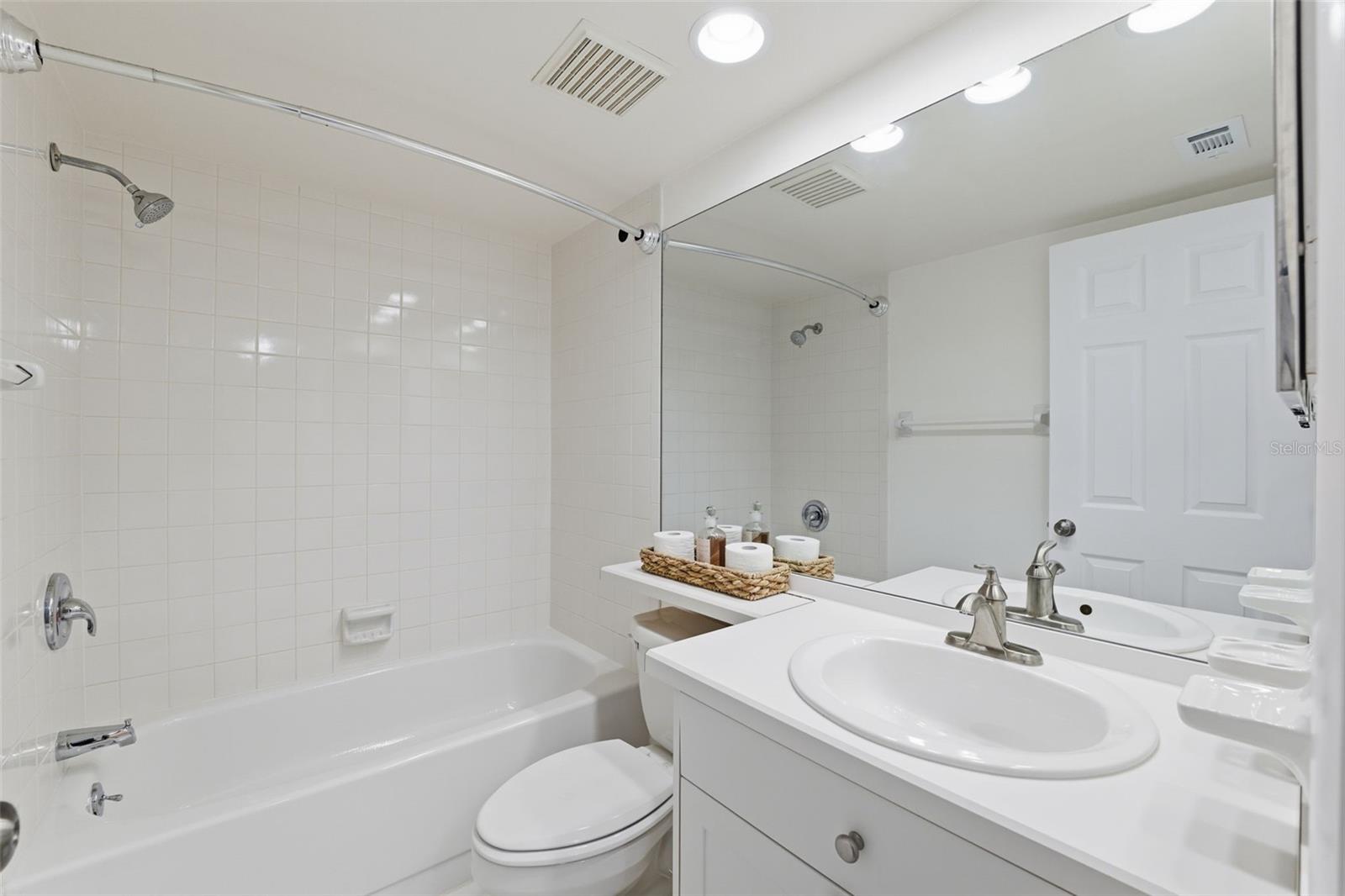 Image 24 of 49 For 219 Caryl Way 219