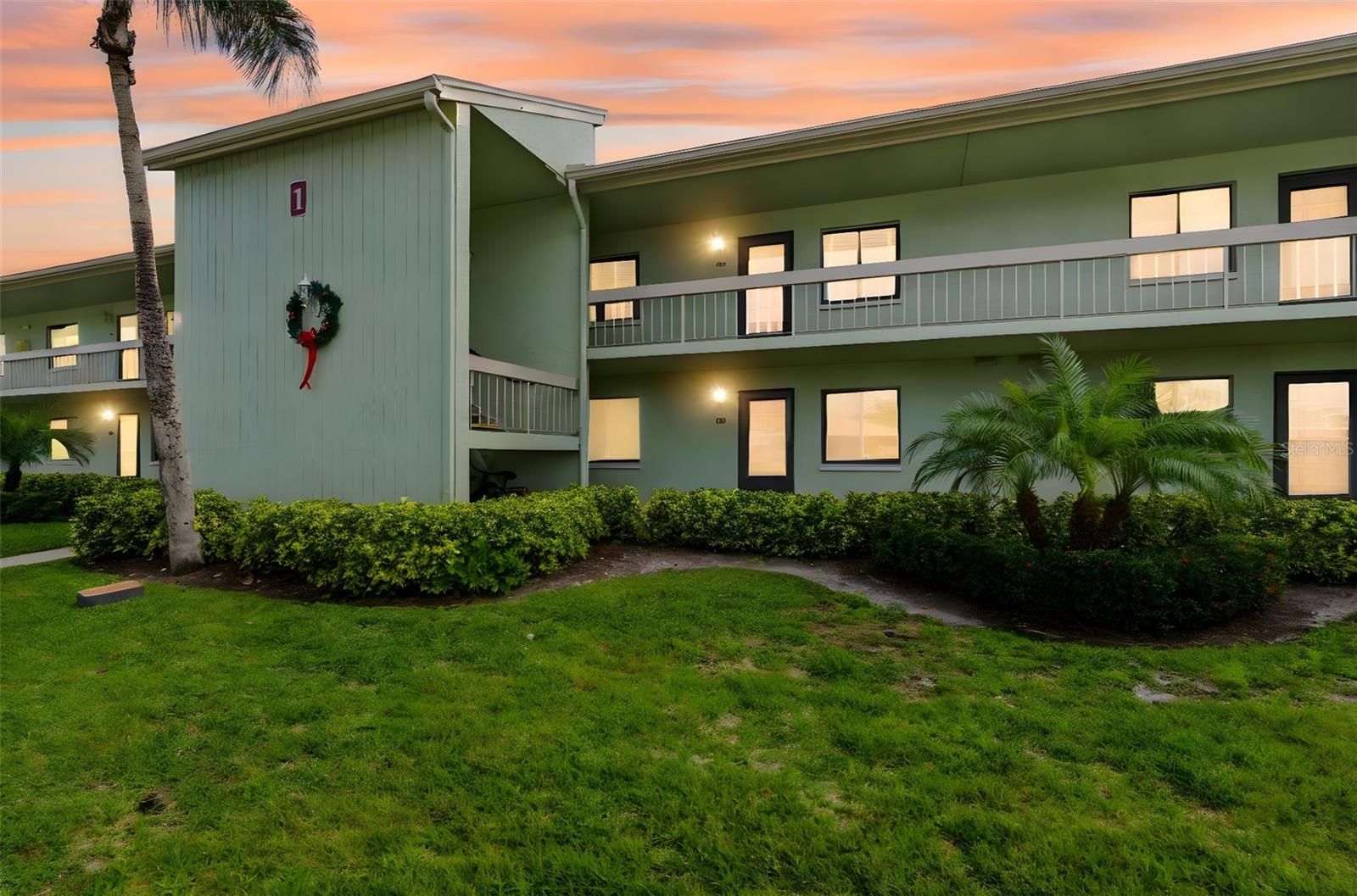 Image 4 of 49 For 219 Caryl Way 219