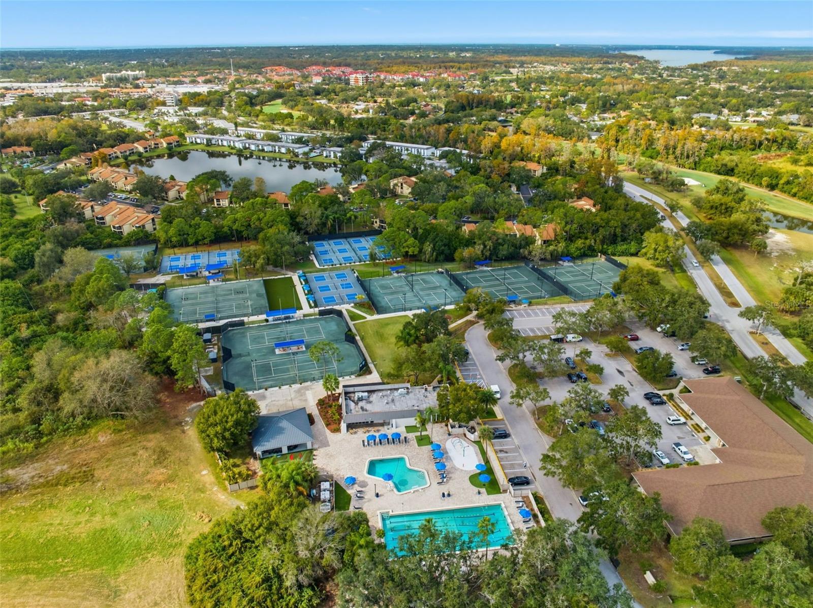 Image 40 of 49 For 219 Caryl Way 219