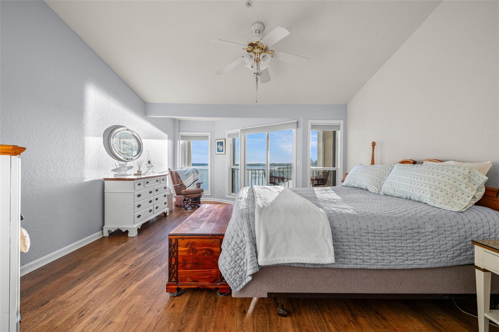 Listing photo id 20 for 152 Brent Circle