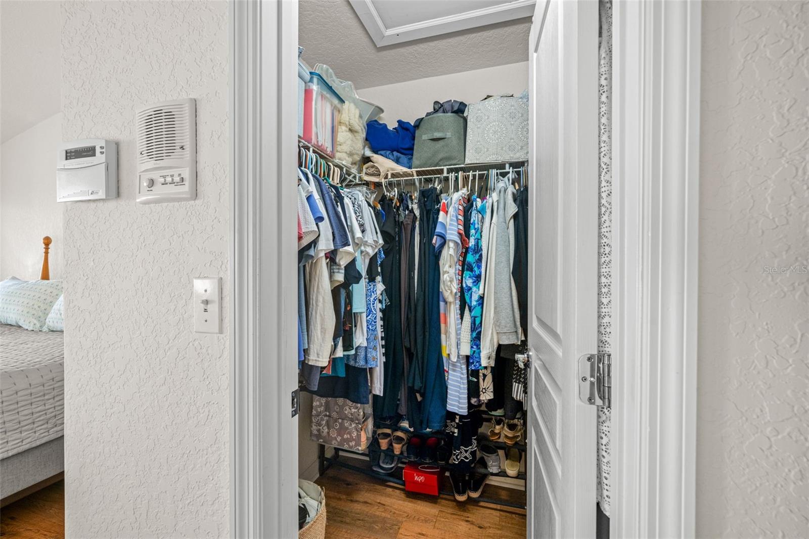 Listing photo id 26 for 152 Brent Circle