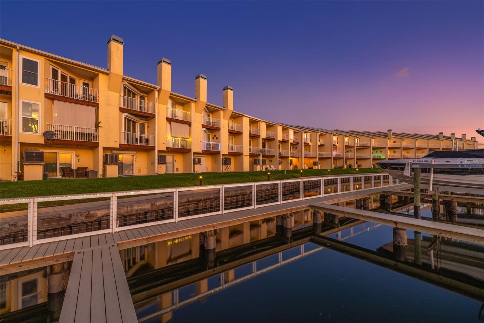 Listing photo id 37 for 152 Brent Circle