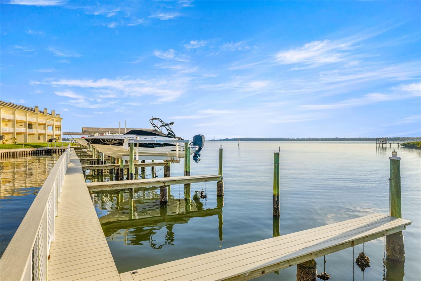 Listing photo id 38 for 152 Brent Circle