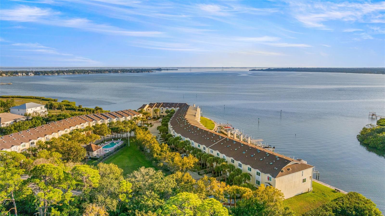 Listing photo id 48 for 152 Brent Circle