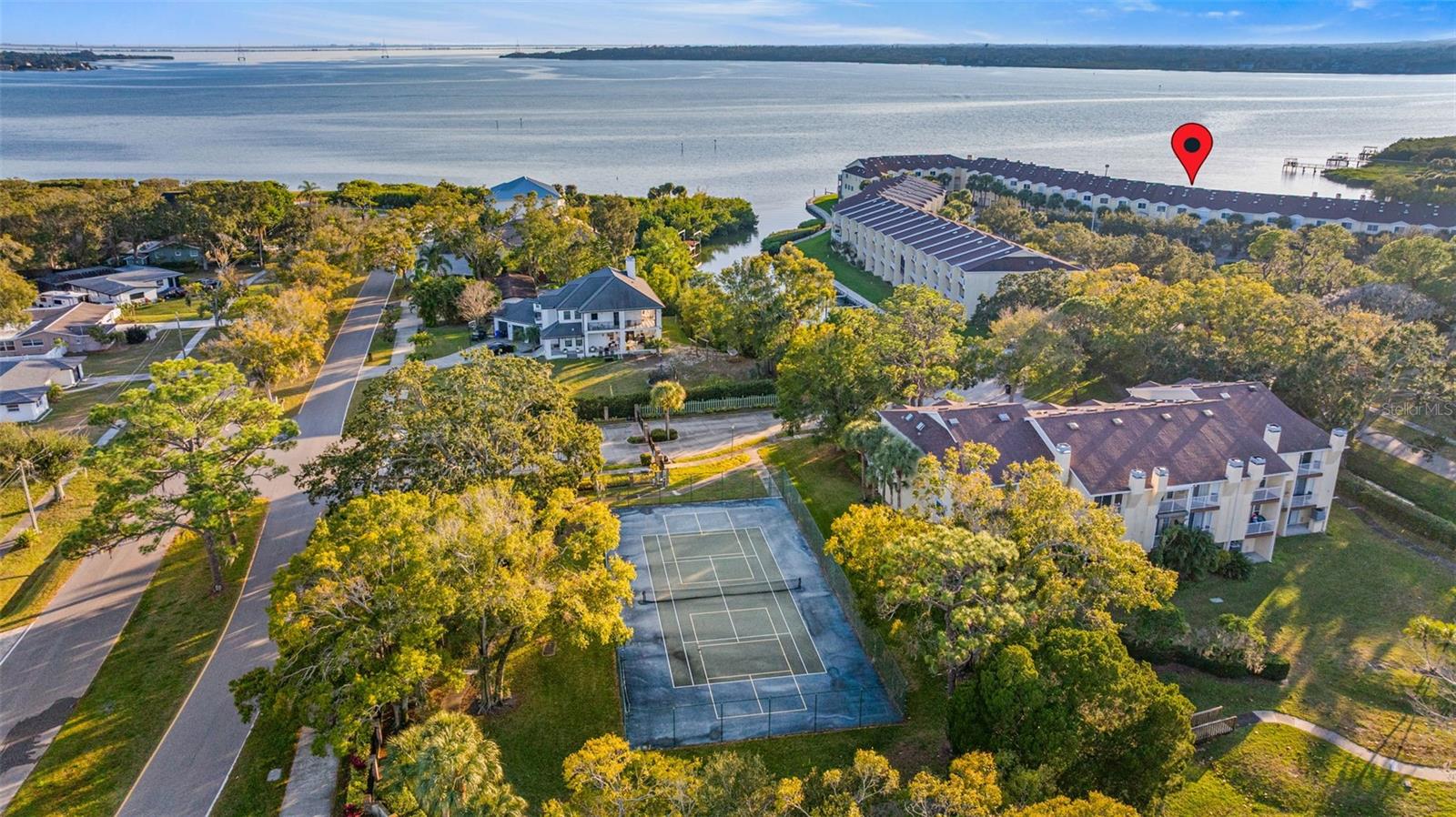 Listing photo id 52 for 152 Brent Circle