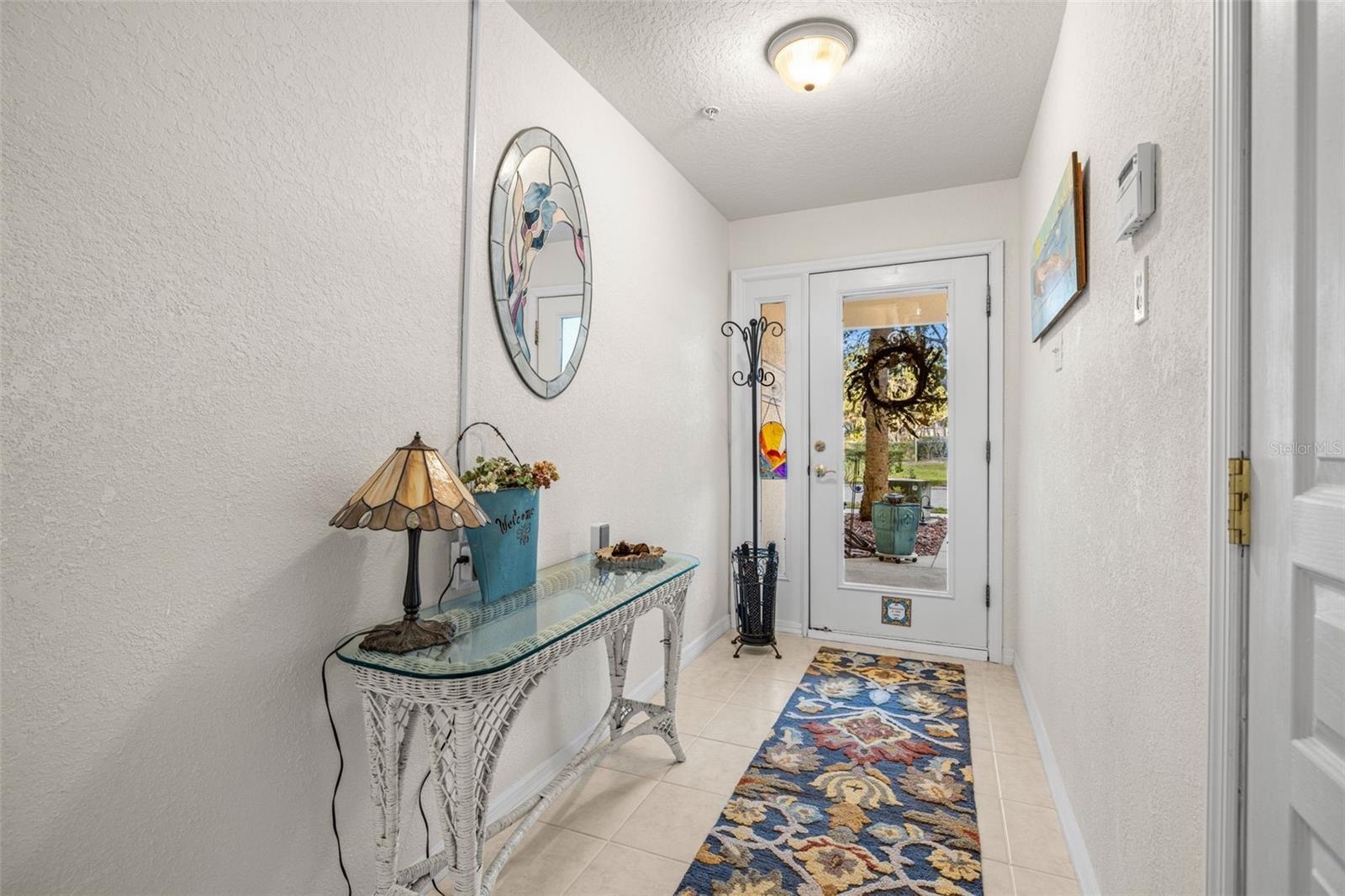 Listing photo id 4 for 152 Brent Circle