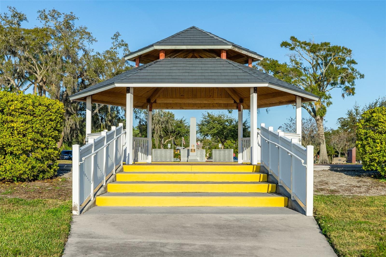 Listing photo id 69 for 152 Brent Circle