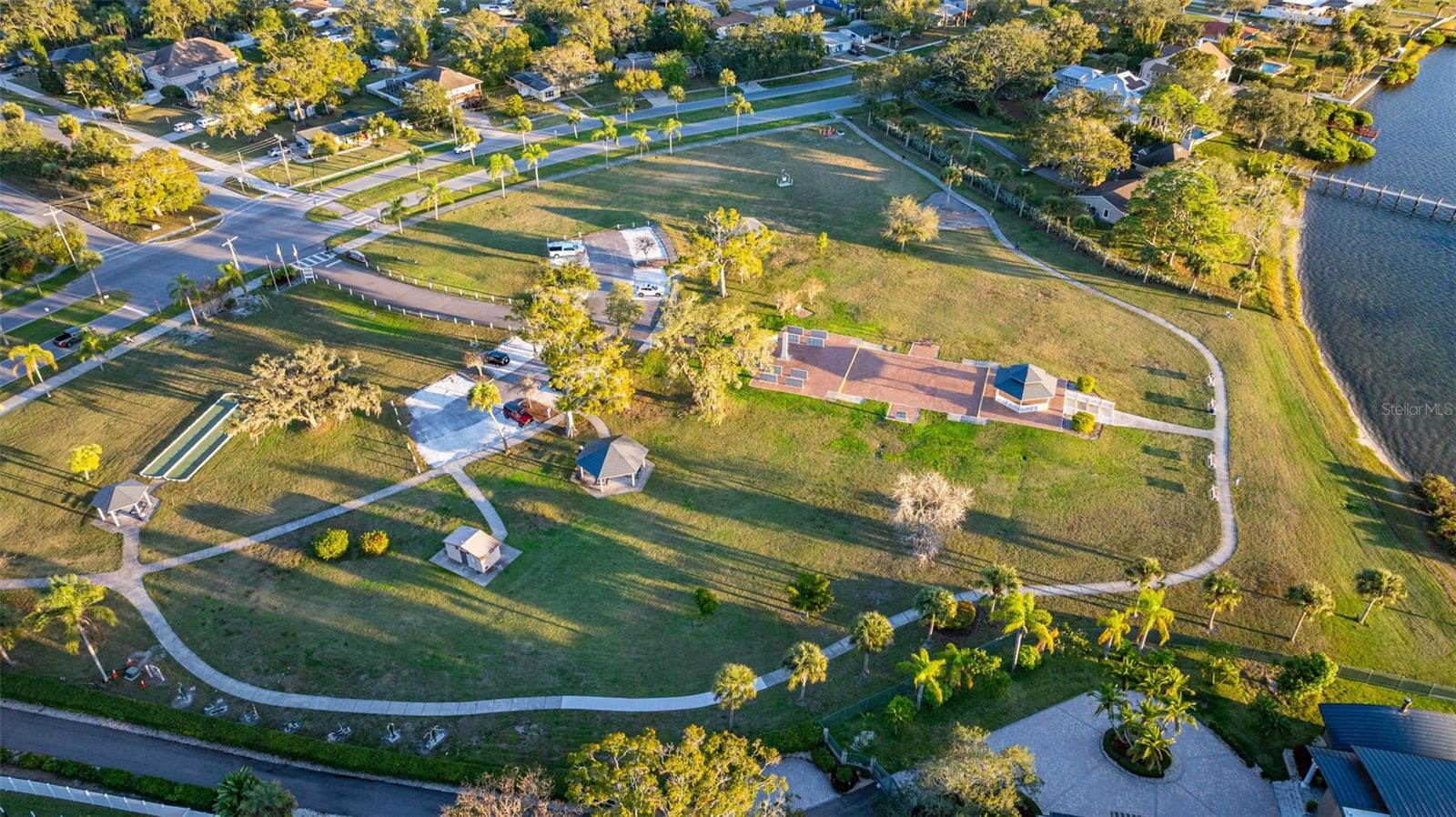 Listing photo id 72 for 152 Brent Circle