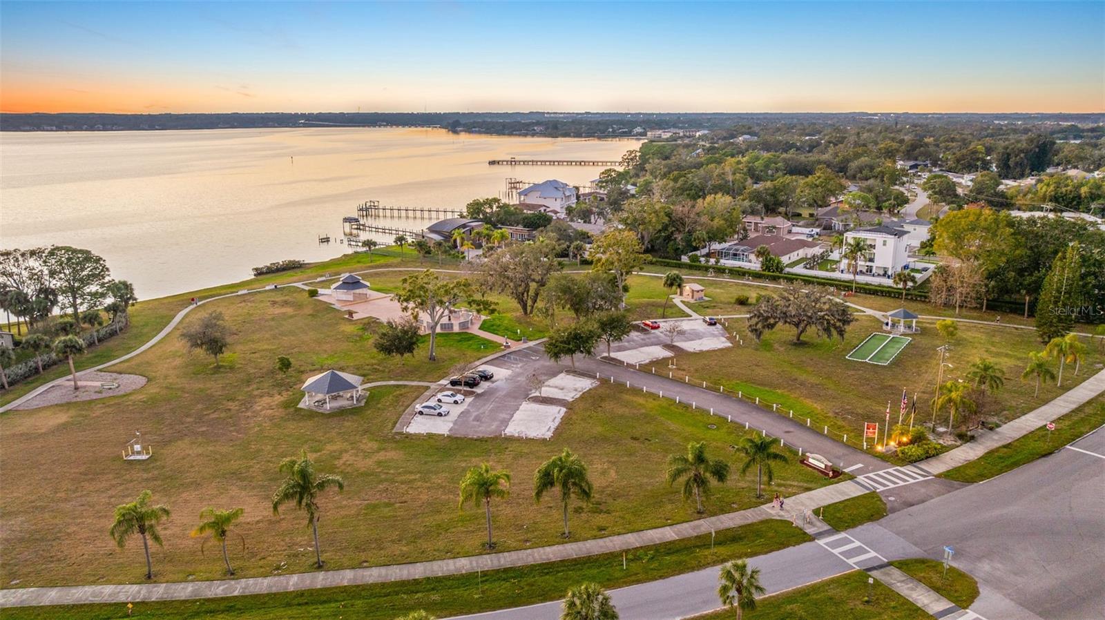 Listing photo id 75 for 152 Brent Circle