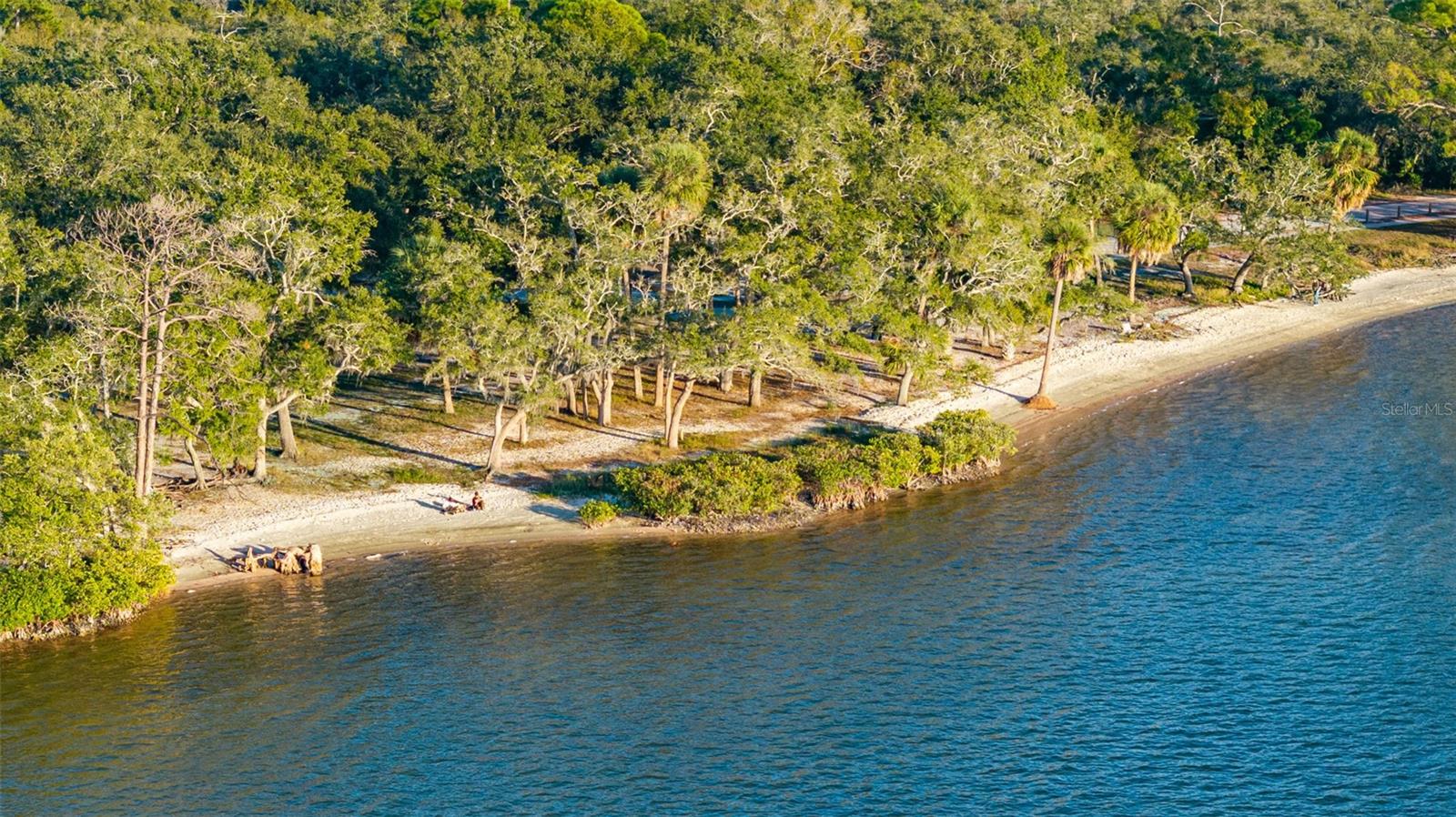 Listing photo id 82 for 152 Brent Circle