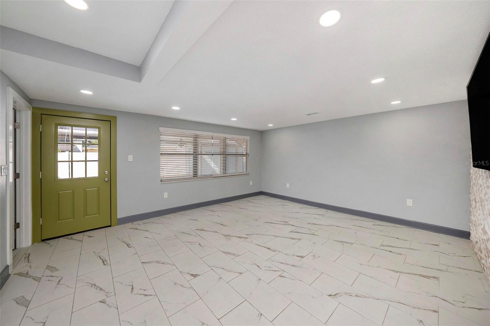 Image 16 of 26 For 1713 Saint Isabel Street