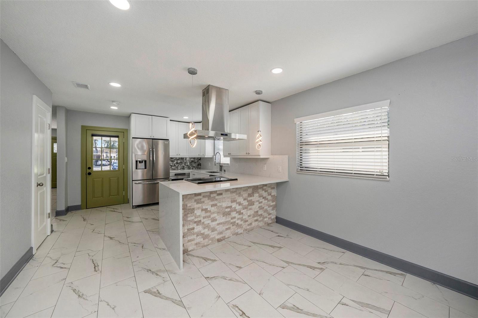 Image 8 of 26 For 1713 Saint Isabel Street