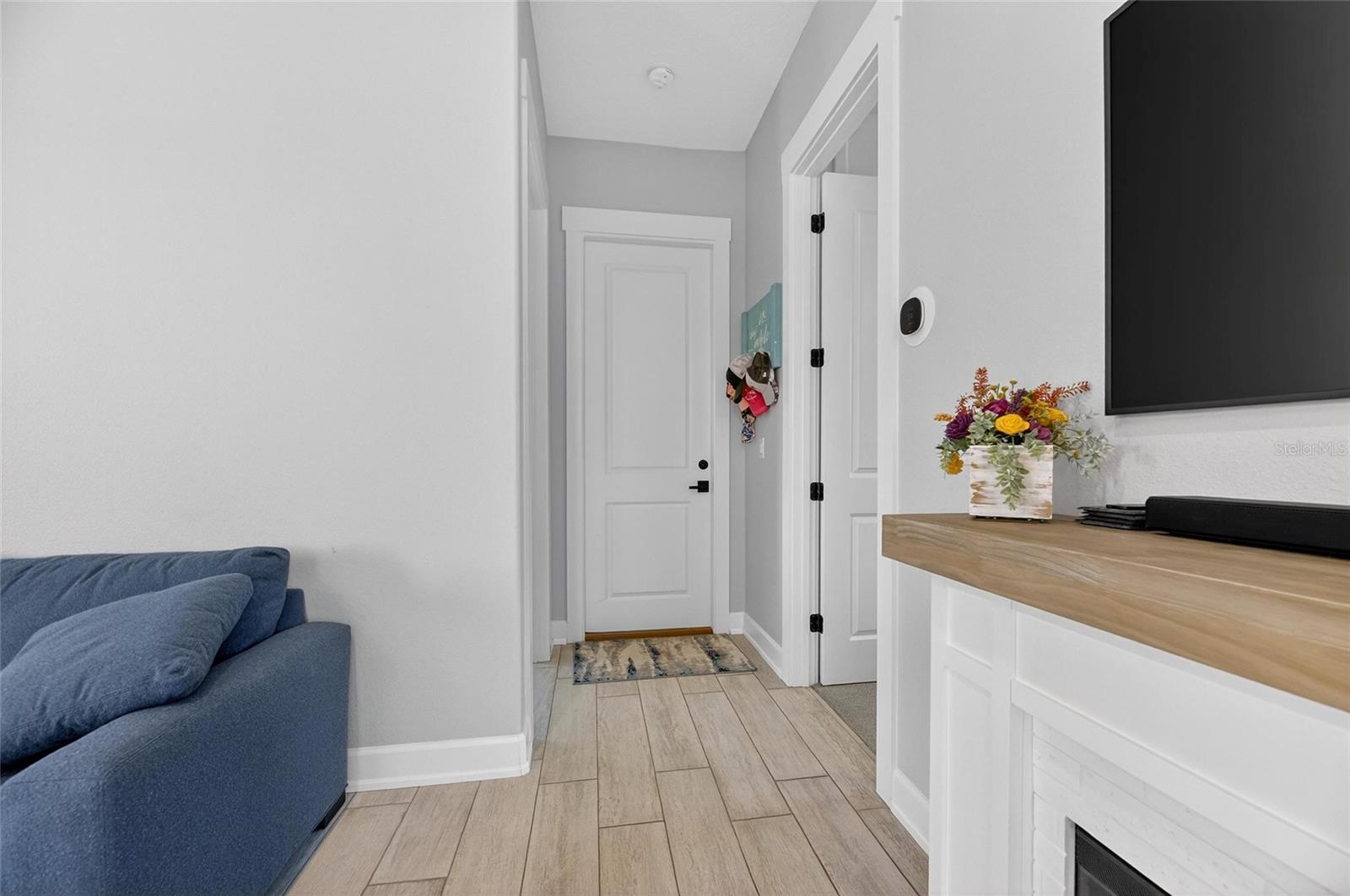 Image 30 of 72 For 3287 Red Tail Hawk Drive