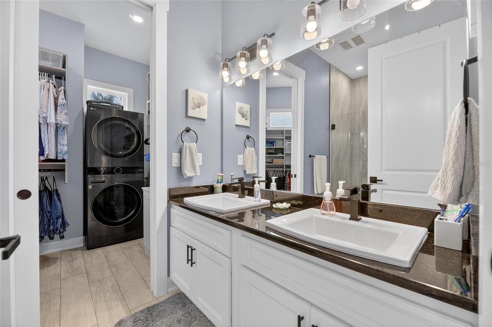 Image 42 of 72 For 3287 Red Tail Hawk Drive