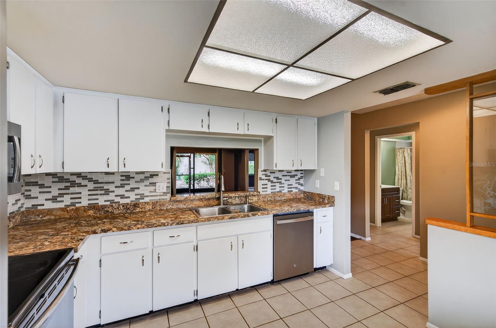 Image 6 of 27 For 3581 Magnolia Ridge Circle C