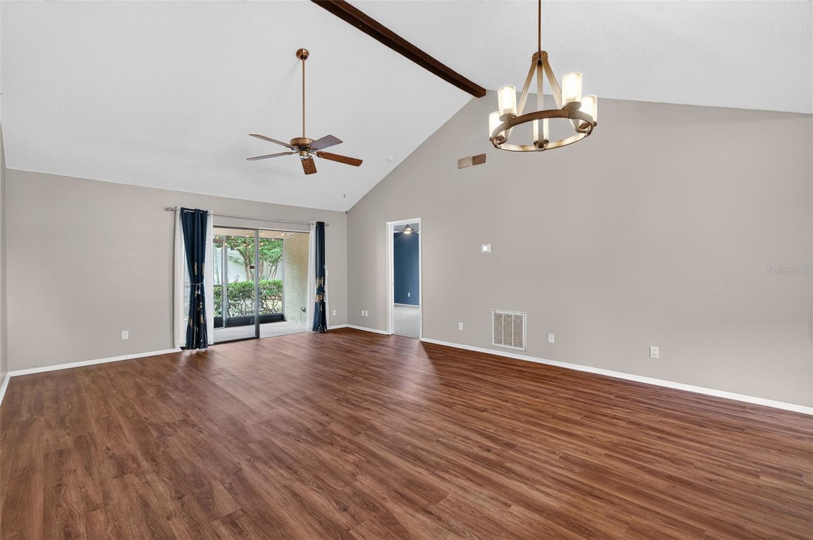 Image 8 of 27 For 3581 Magnolia Ridge Circle C