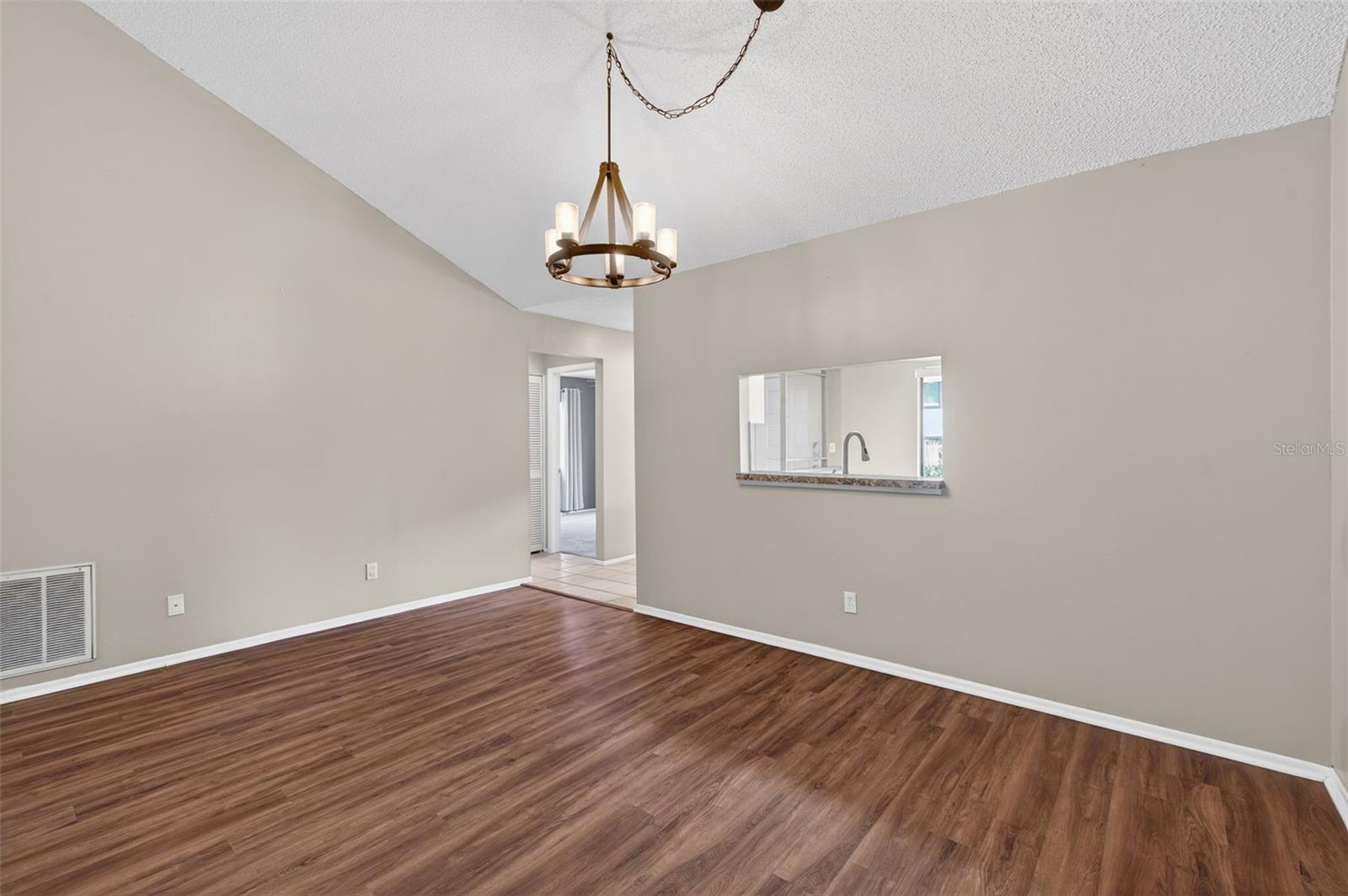 Image 9 of 27 For 3581 Magnolia Ridge Circle C