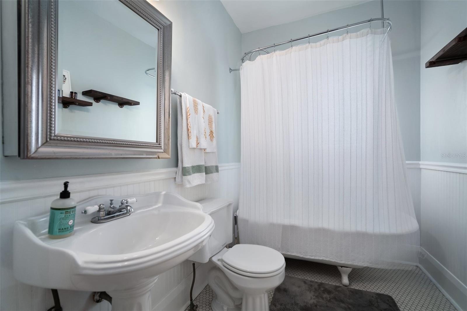 Image 13 of 33 For 5906 Otis Avenue