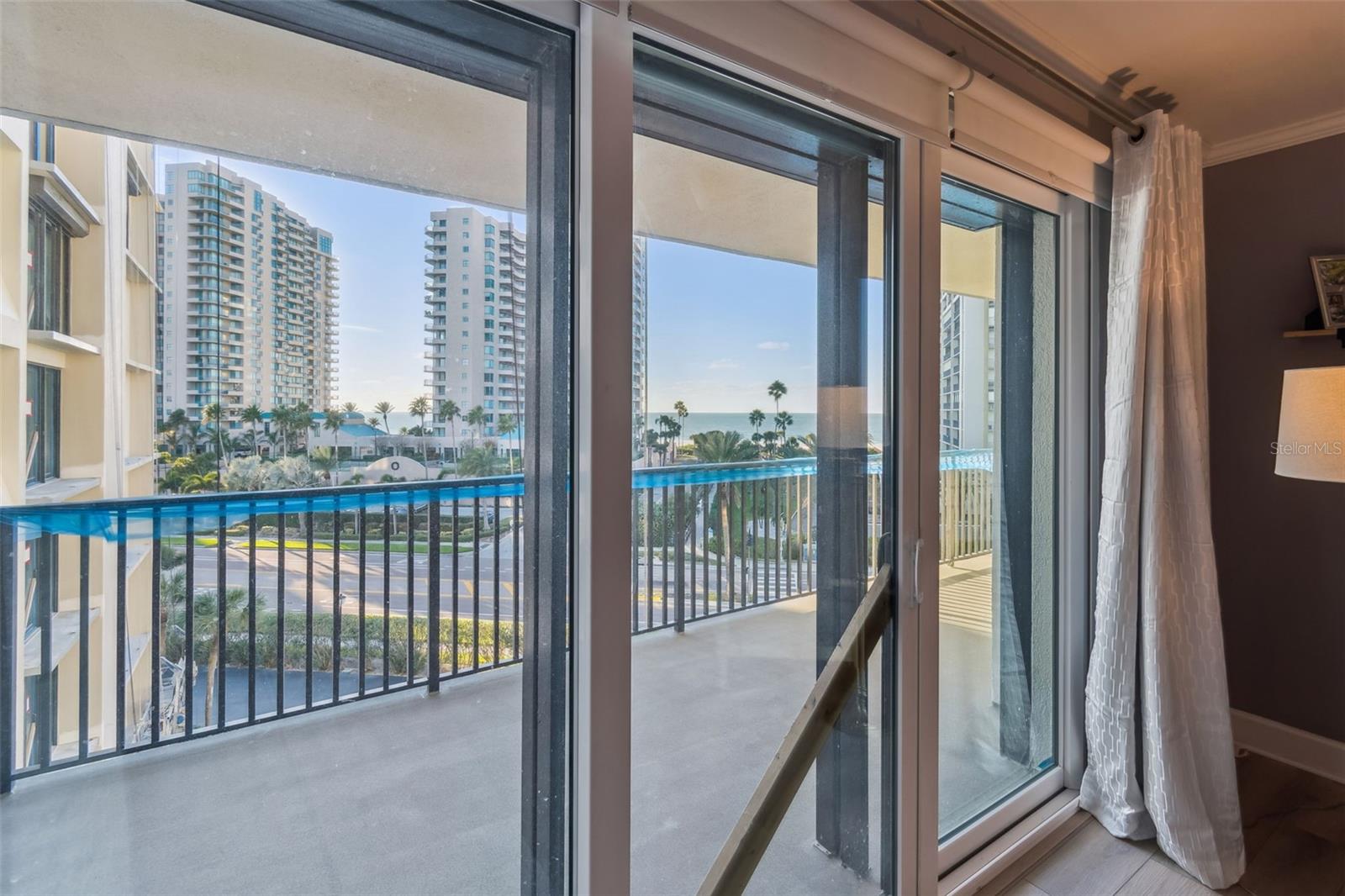 Listing photo id 11 for 1501 Gulf Boulevard 408