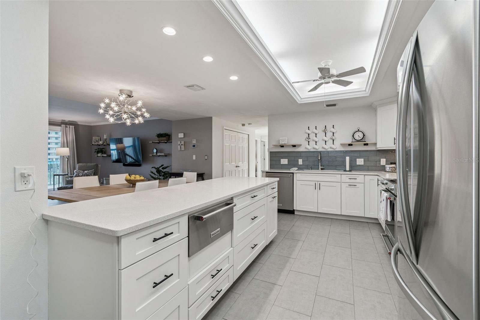 Listing photo id 14 for 1501 Gulf Boulevard 408