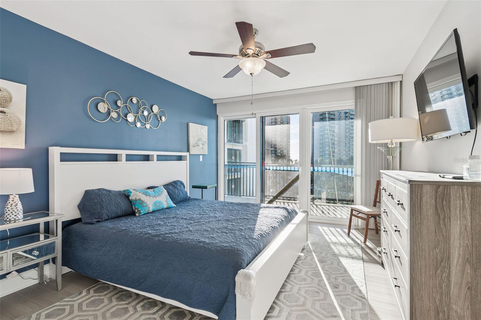 Listing photo id 22 for 1501 Gulf Boulevard 408