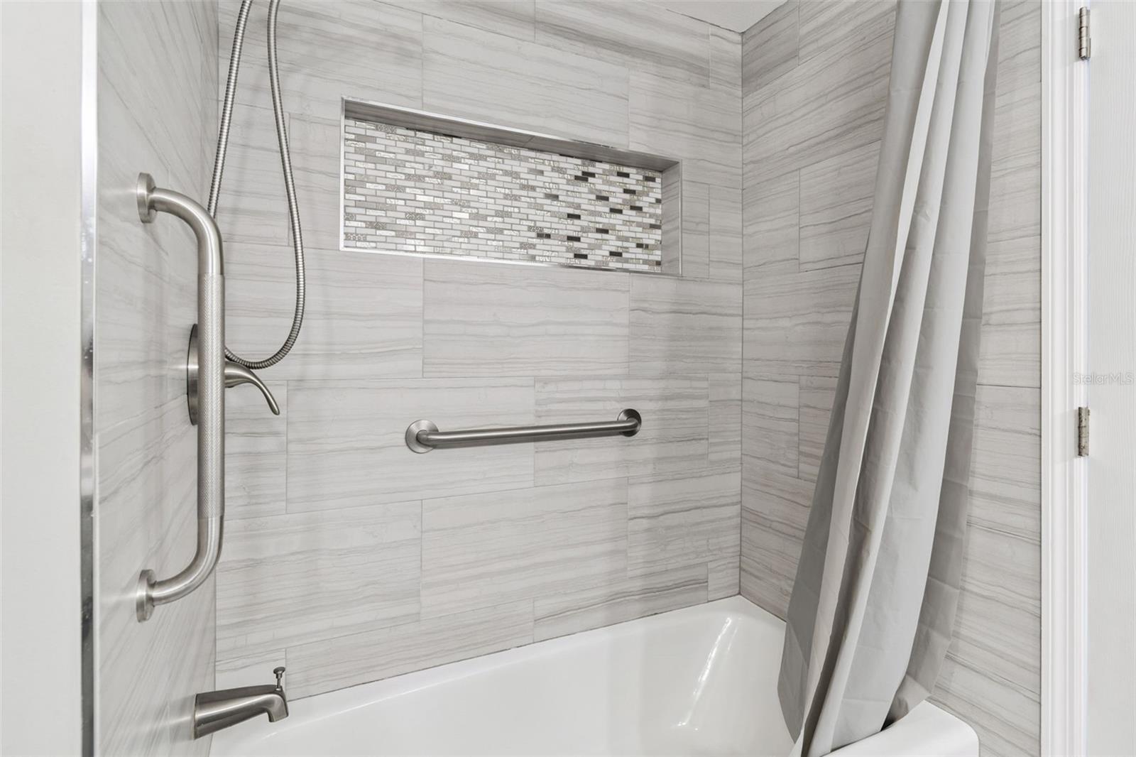 Listing photo id 23 for 1501 Gulf Boulevard 408