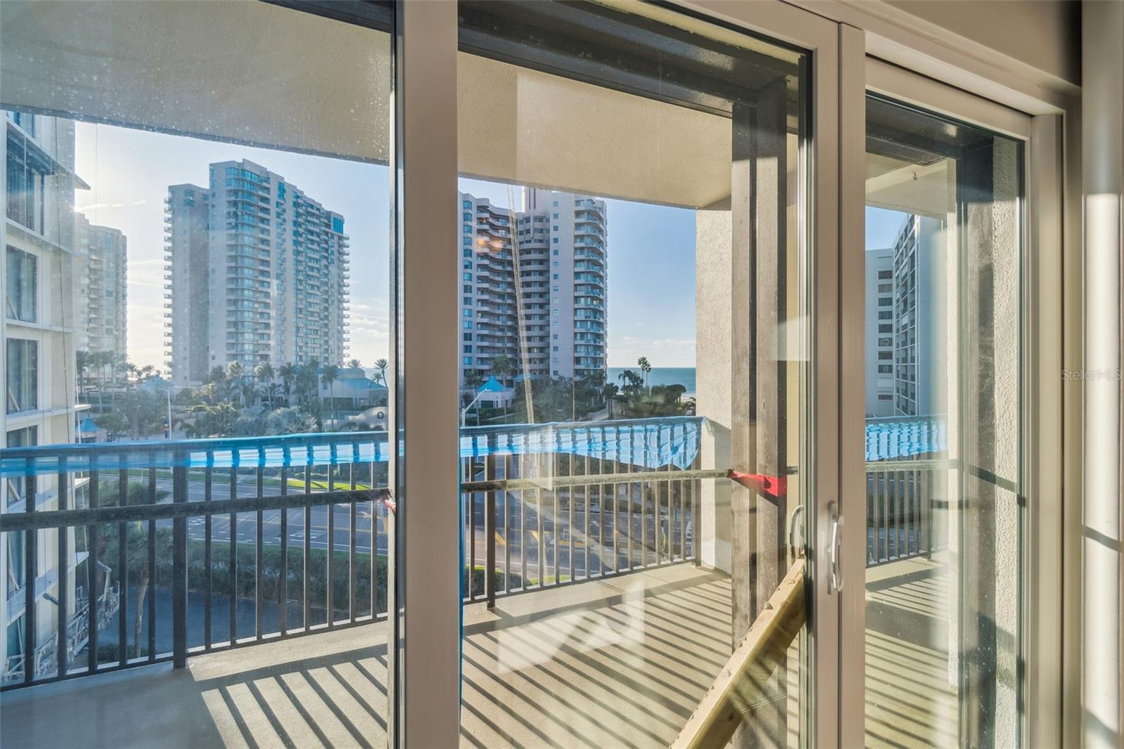 Listing photo id 27 for 1501 Gulf Boulevard 408