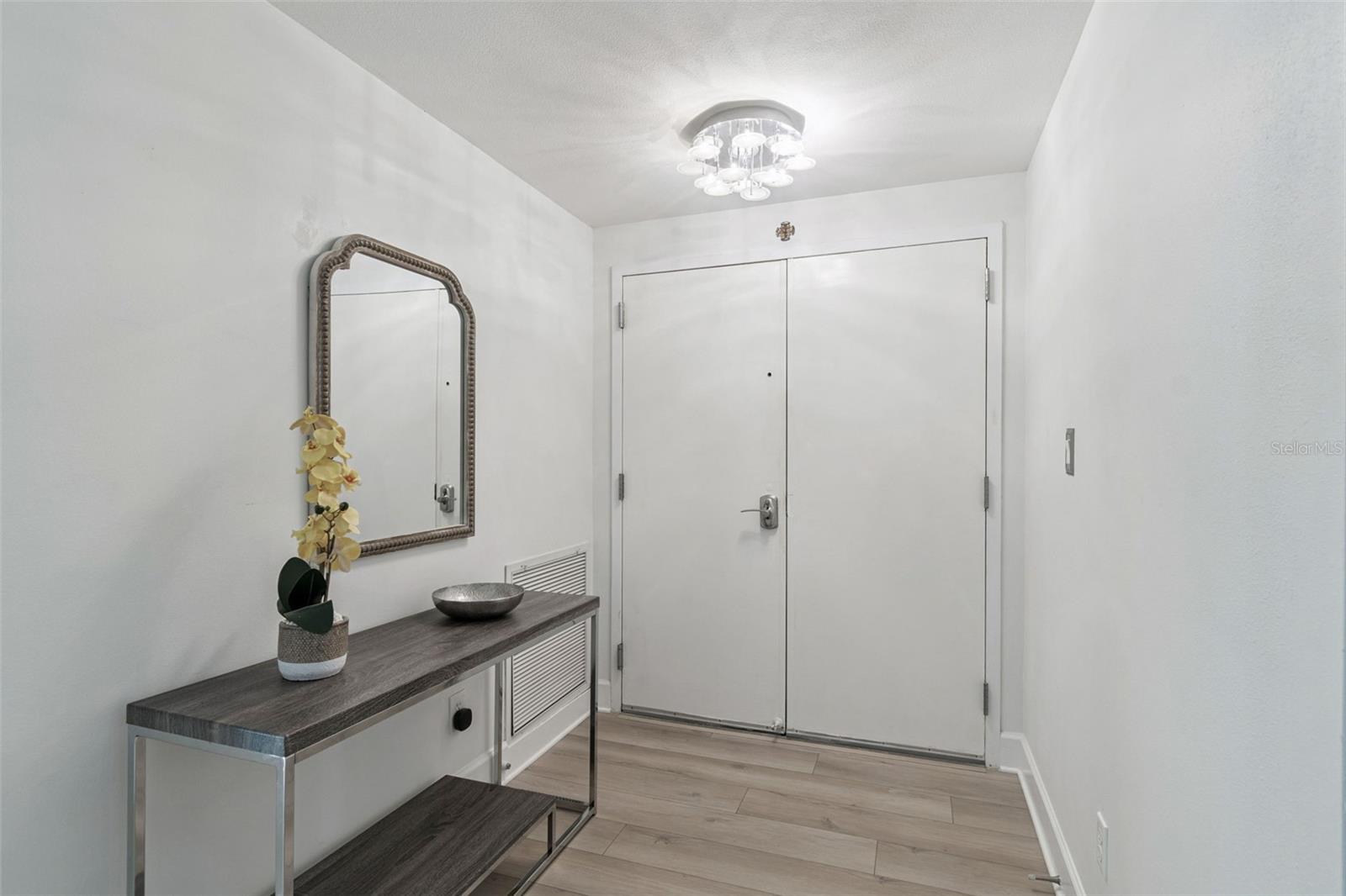 Listing photo id 33 for 1501 Gulf Boulevard 408