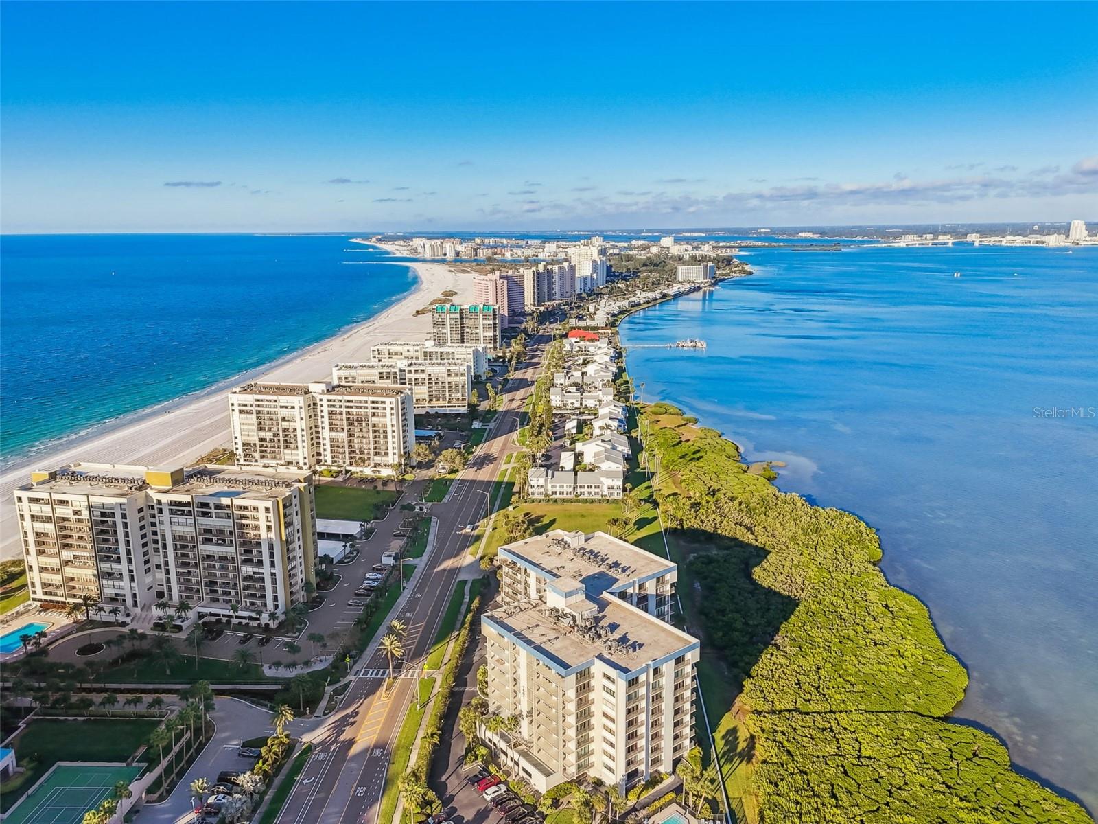 Listing photo id 43 for 1501 Gulf Boulevard 408