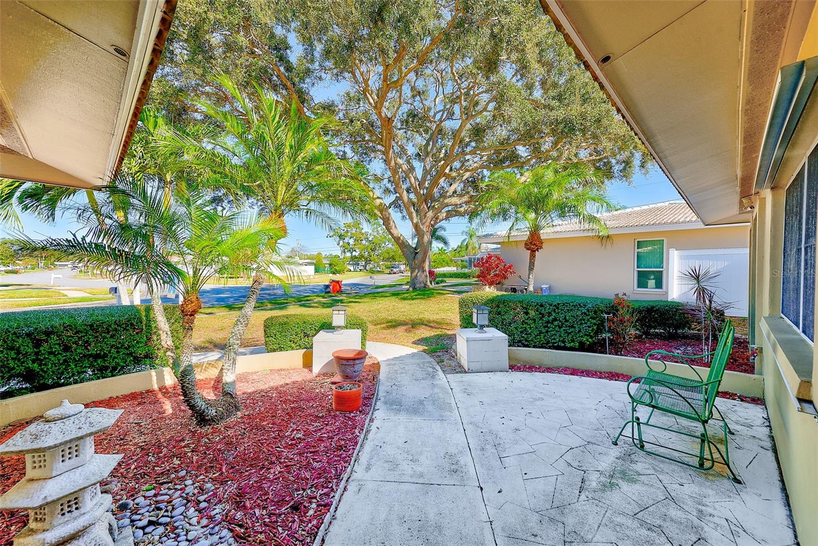 Image 22 of 71 For 14690 Imperial Point Drive S