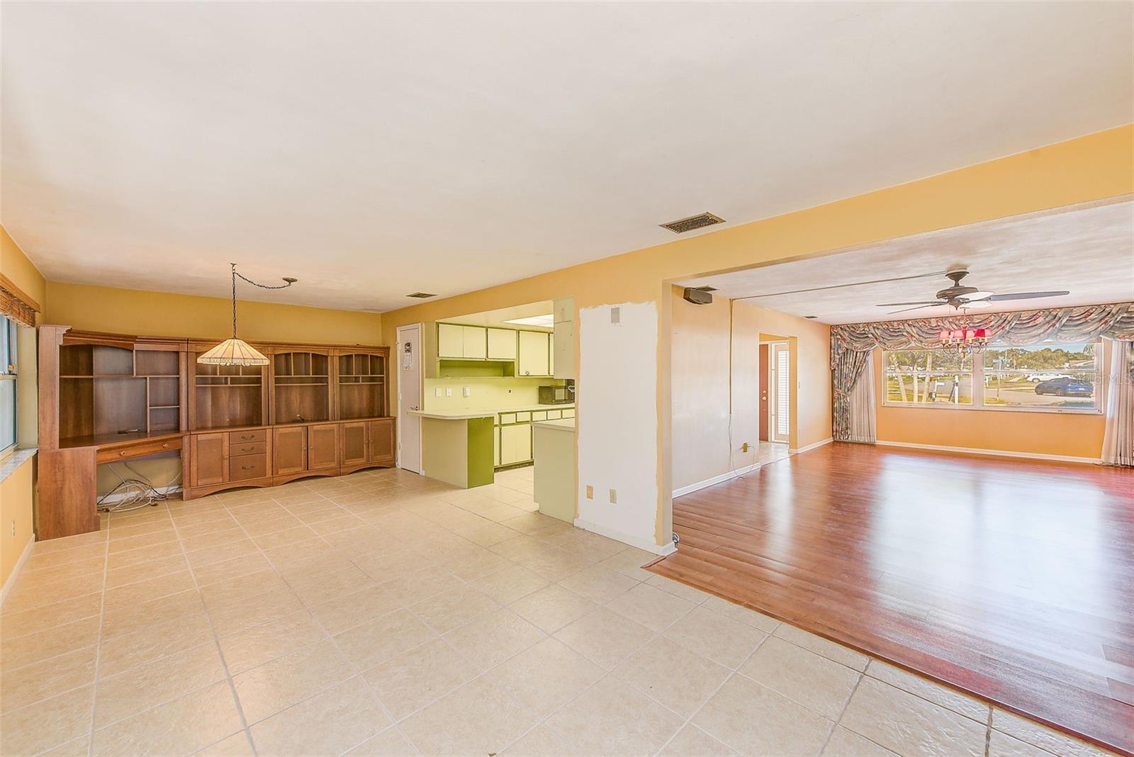 Image 29 of 71 For 14690 Imperial Point Drive S