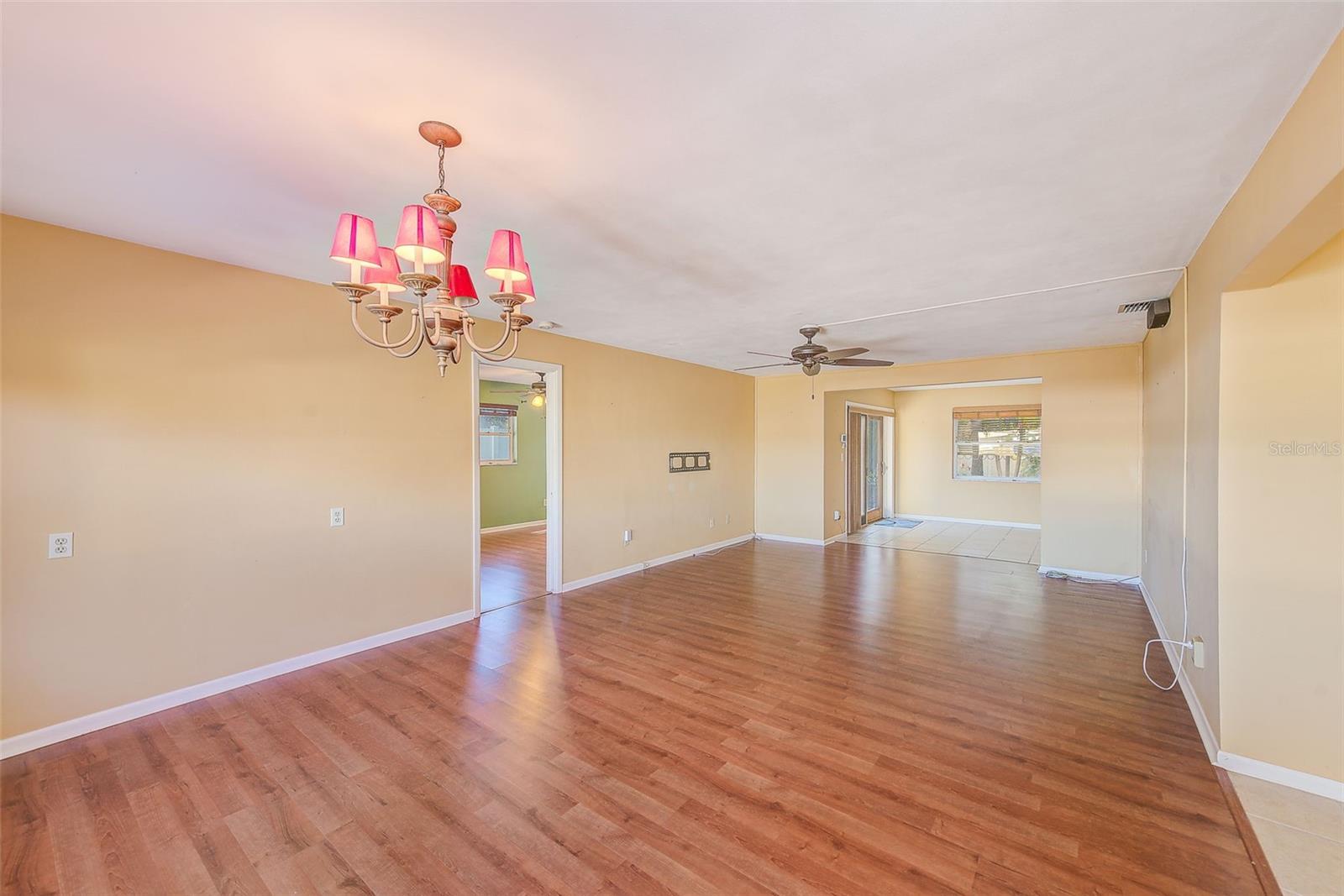 Image 31 of 71 For 14690 Imperial Point Drive S