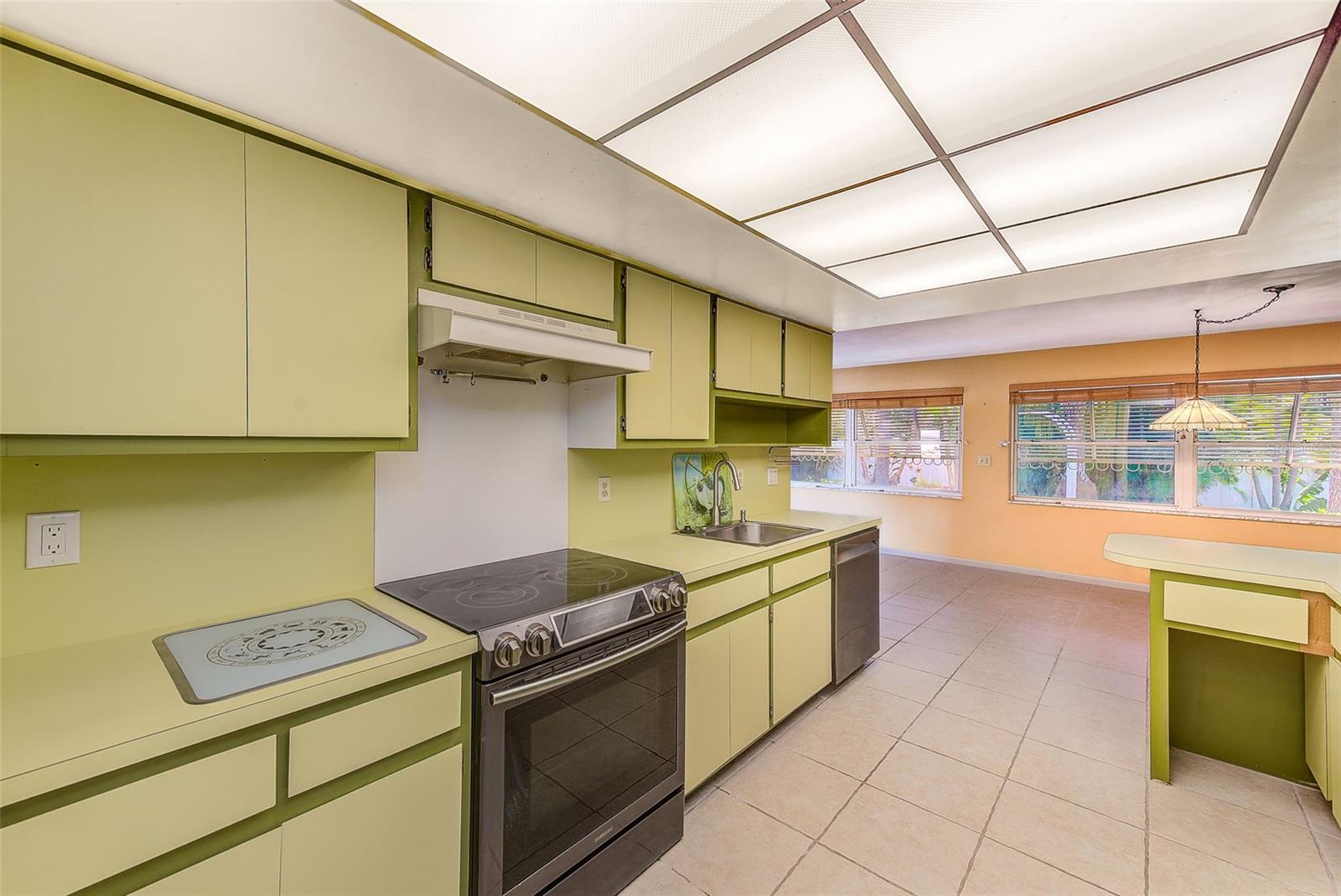 Image 45 of 71 For 14690 Imperial Point Drive S