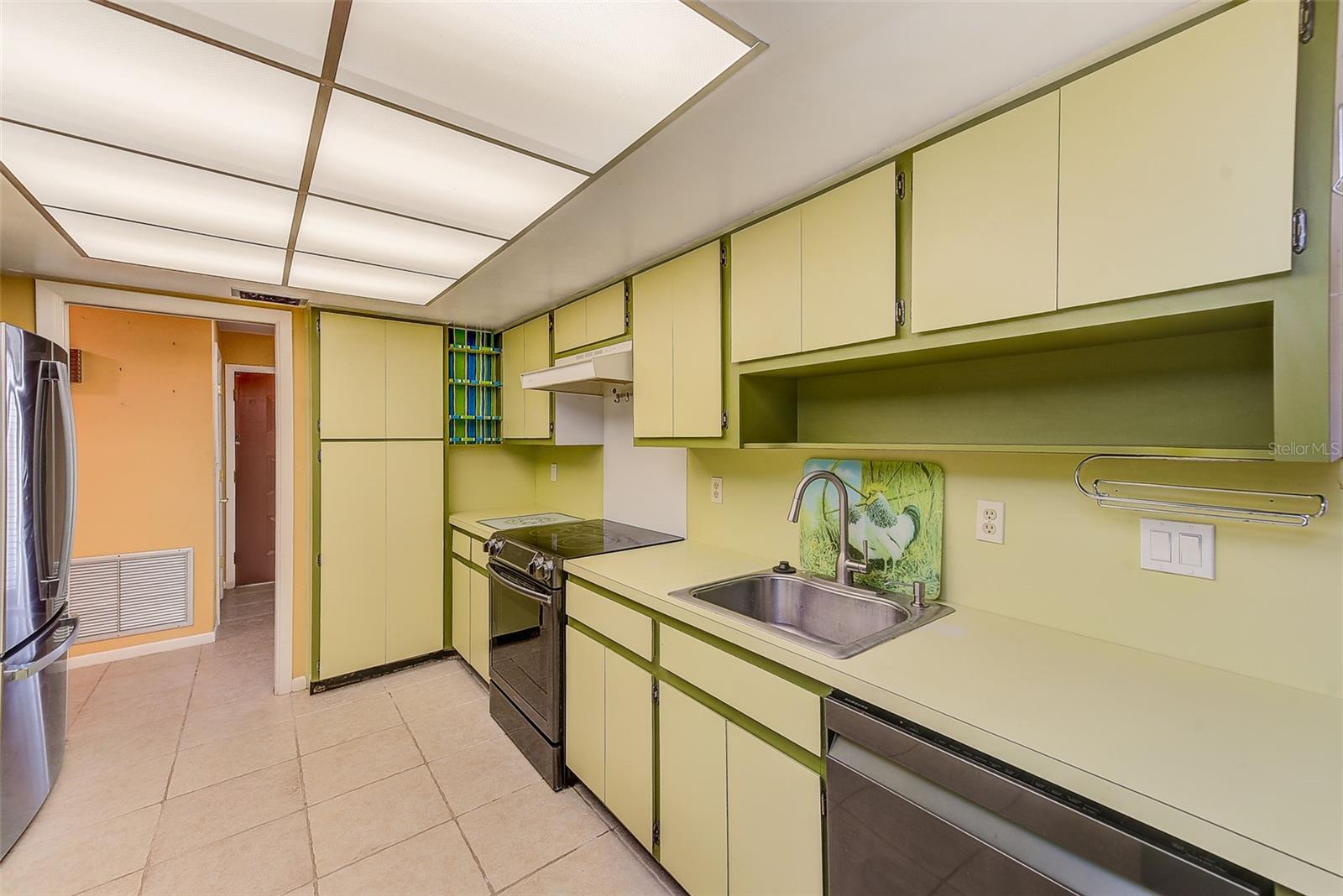 Image 46 of 71 For 14690 Imperial Point Drive S