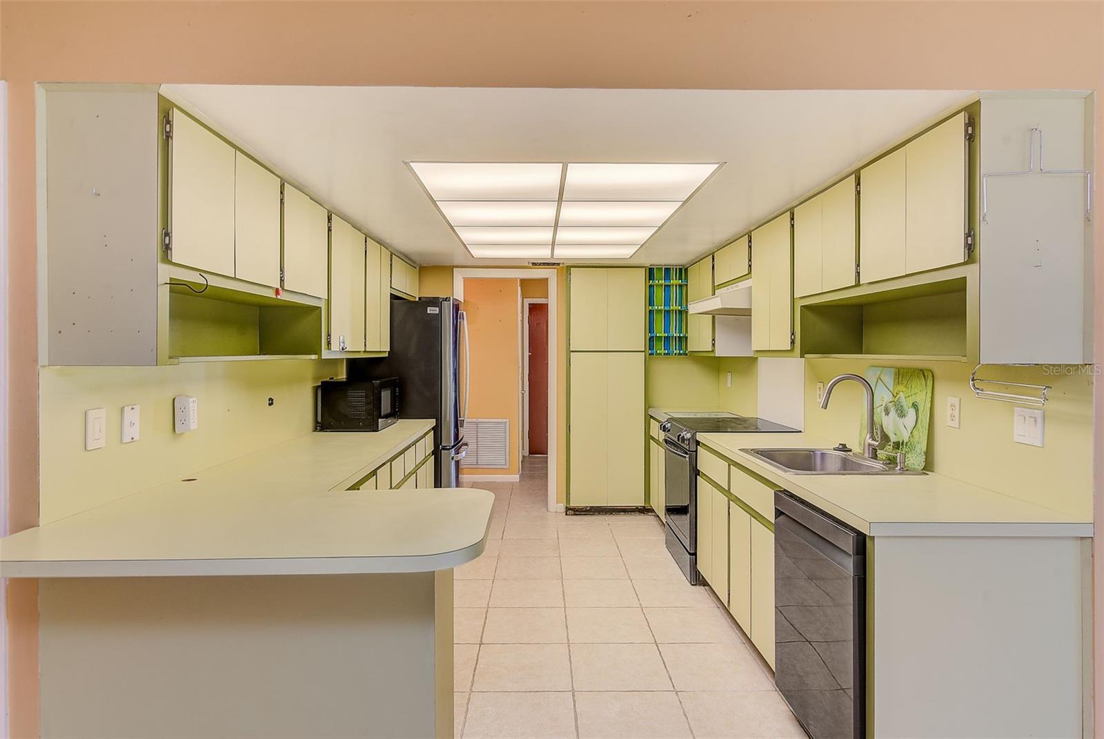 Image 48 of 71 For 14690 Imperial Point Drive S