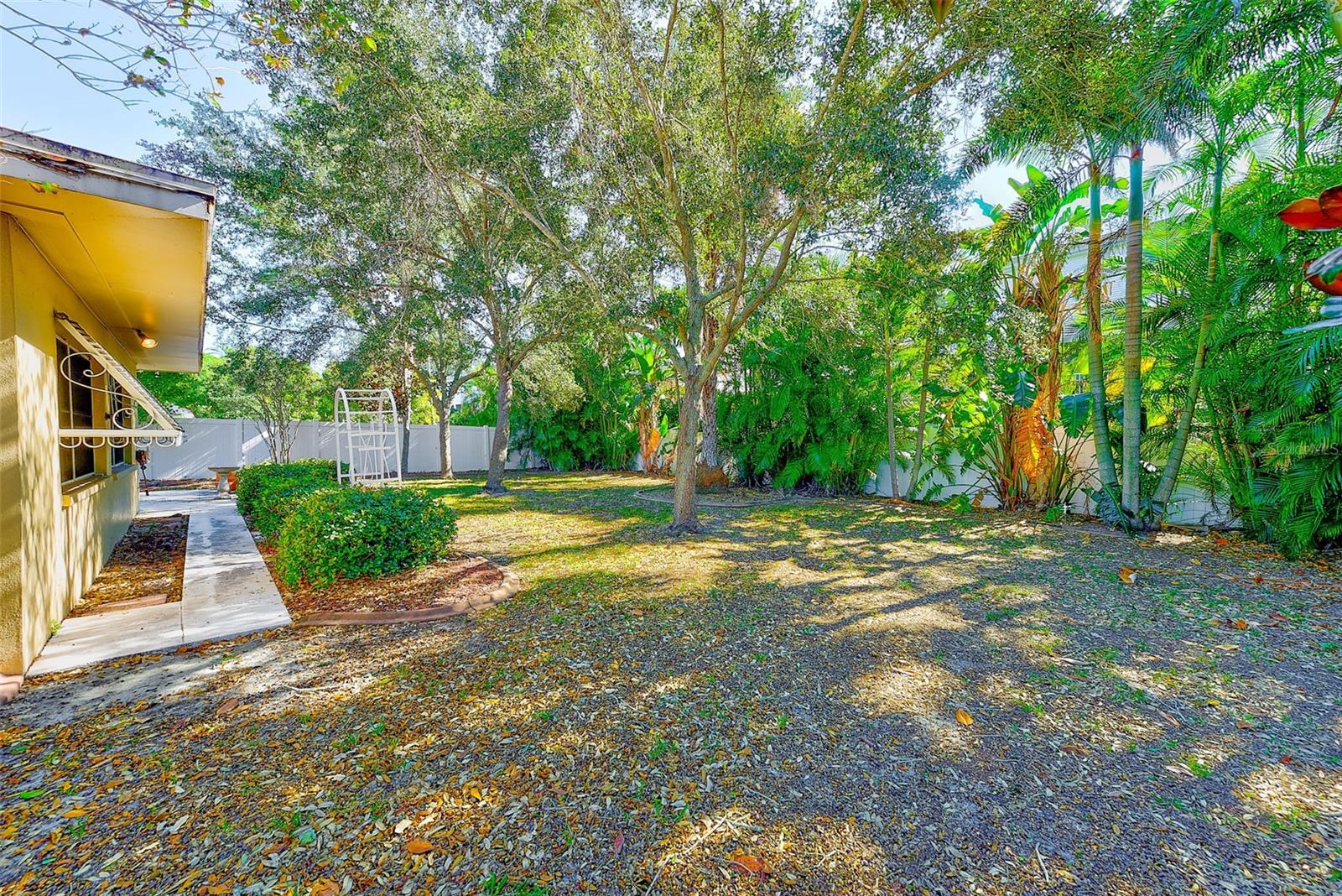 Image 56 of 71 For 14690 Imperial Point Drive S