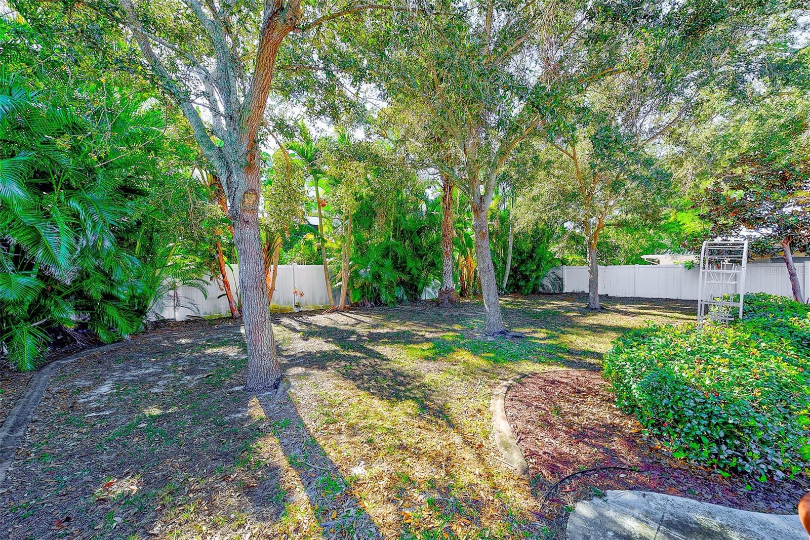 Image 57 of 71 For 14690 Imperial Point Drive S