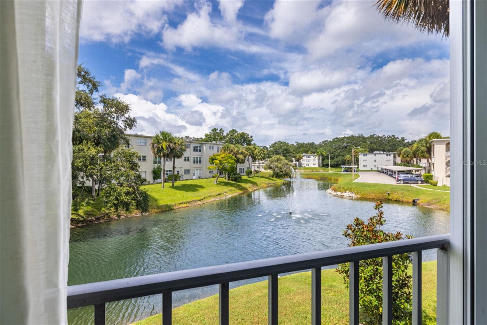 Image 20 of 41 For 946 Virginia Street 207