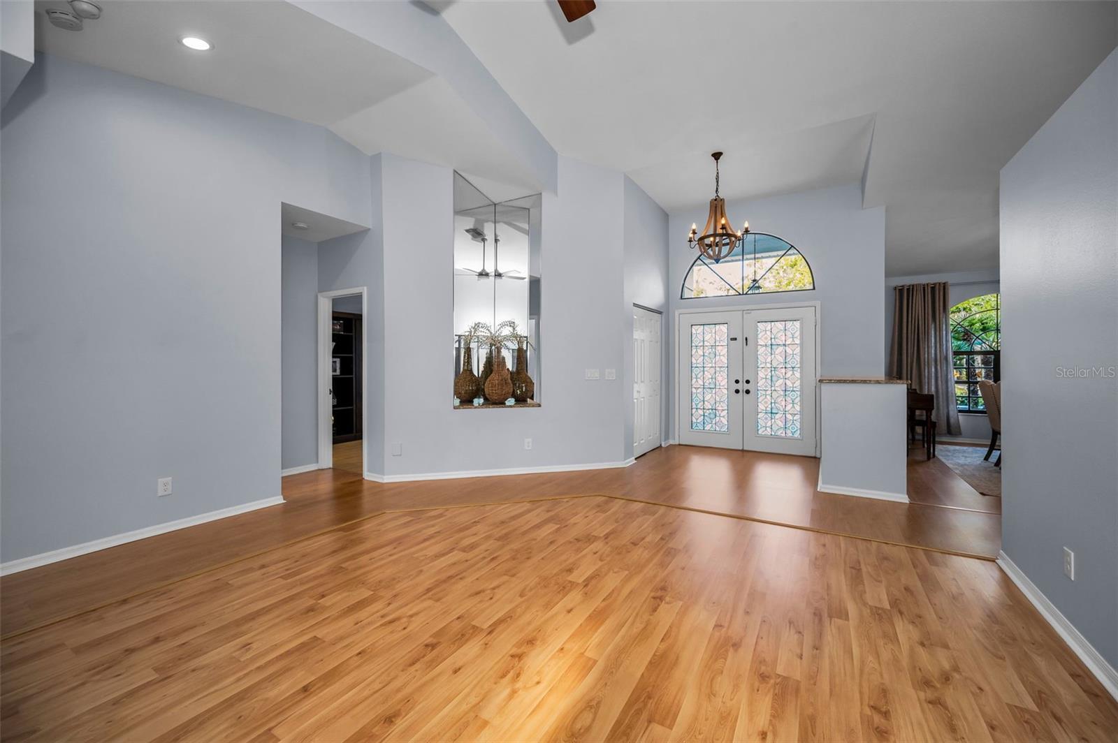 Image 17 of 58 For 3021 Crest Drive