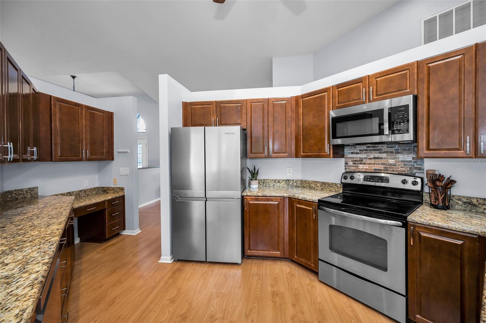 Image 22 of 58 For 3021 Crest Drive